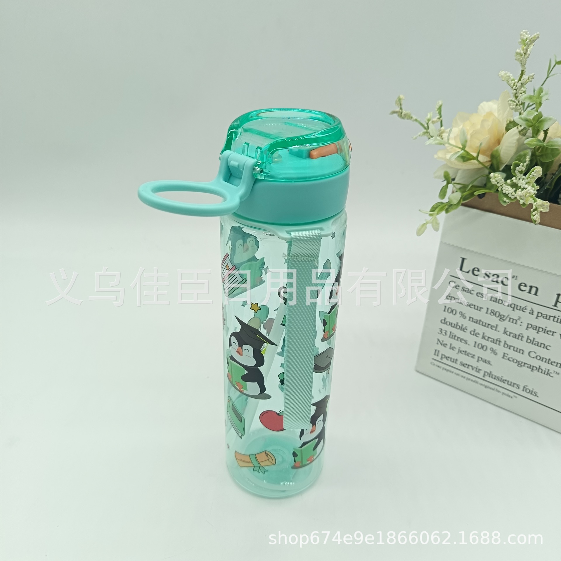 Cross-border wholesale best-selling small animal pattern space cups, silicone spout bouncing straw cups, water cups, portable sports water bottles Specification drawing