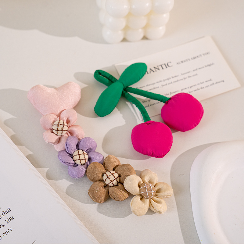 Pastoral style fabric three-dimensional flower pendant decoration, cute forest-themed brooch accessory diy handcrafted design sense props pic 2