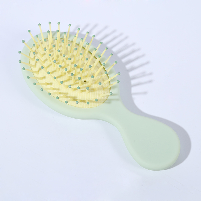 The manufacturer supplies mini small massage combs, portable dry and wet dual-purpose portable small combs, in multiple colors to choose from Item Picture