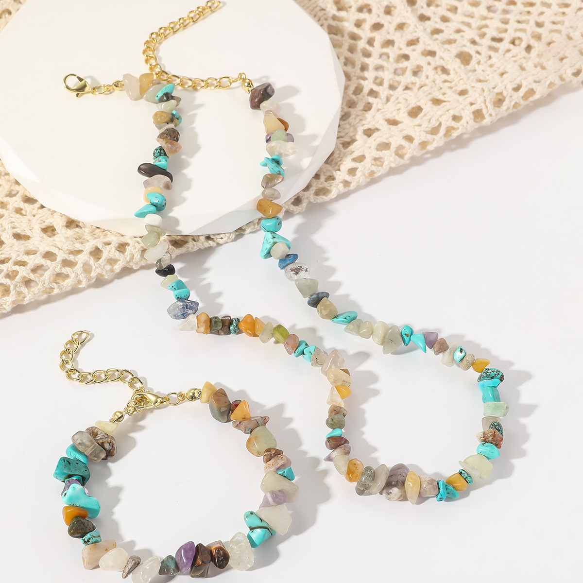 Summer cross-border explosive colorful transparent stone beaded necklace female personality simple pearl clavicle chain bracelet set Application Scenario