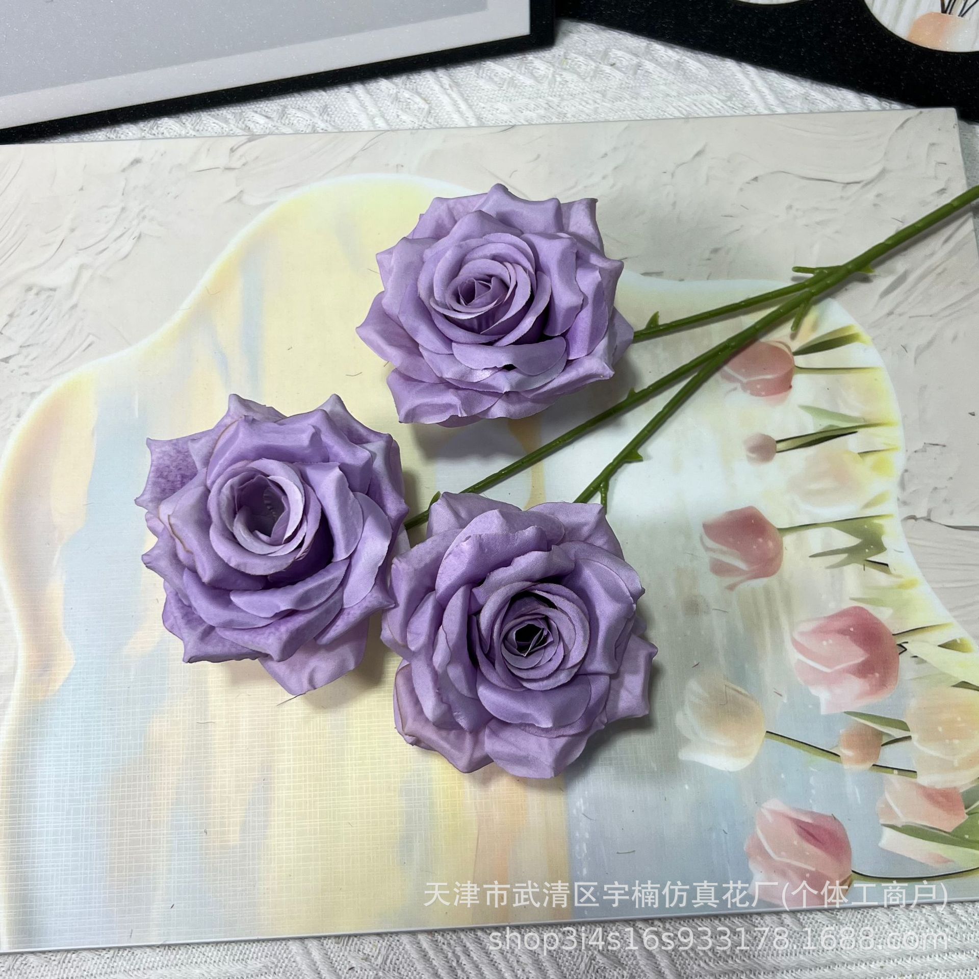 Wedding simulation flower three-headed diamond rose, wedding hall flower arrangement background, hotel home soft decoration table flower decoration, foreign trade Item Picture