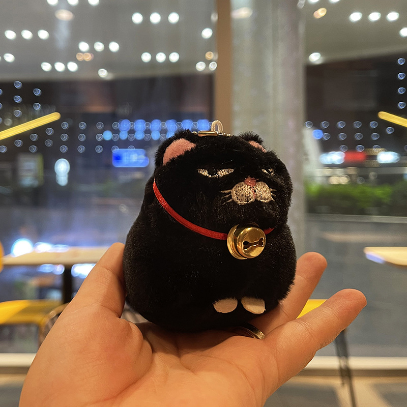 Japanese-style cartoon bell cat keychain pendant backpack decoration plush toy keychain Application Scenario