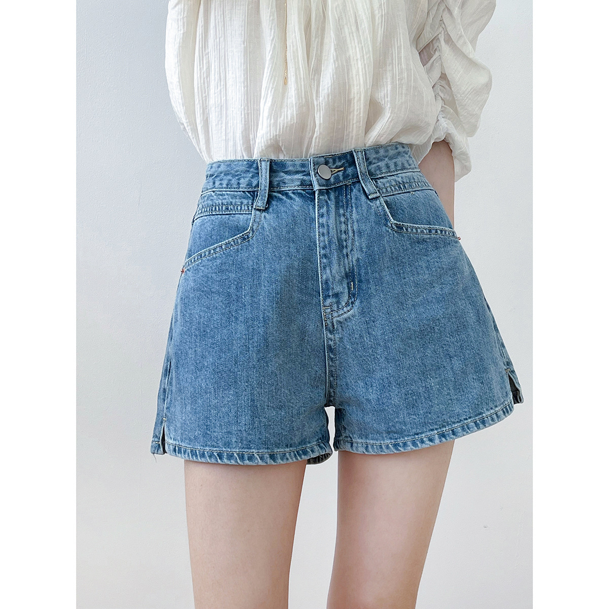 Yan Pair wide-leg denim shorts for women 2022 Summer New style Korean retro high-waisted slimming slit hot pants H2259 details Picture