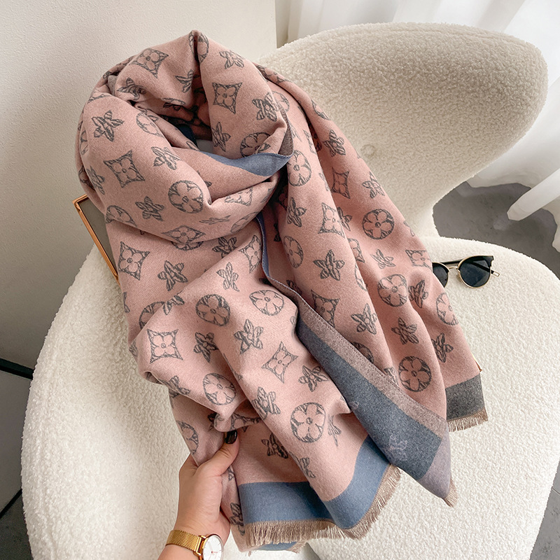 Europe And The United States Light Luxury Pentagram Scarf Women's Autumn And Winter Fashion Double-Sided Imitation Cashmere Scarf With A Warm Air Conditioning Cape