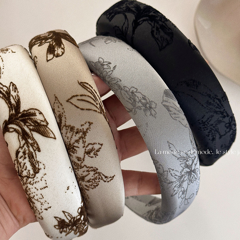 New Premium Satin Grey Champagne National Style Velvet Print Fine Sponge Headband Elegant Temperament Headband Application Scenario