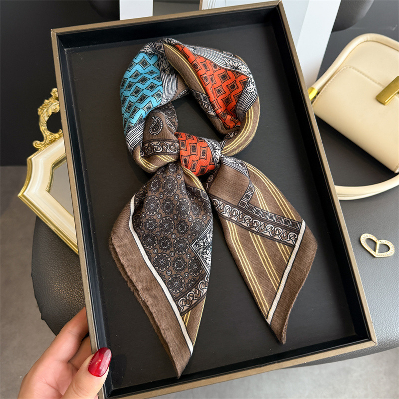 法式复古仿丝绒人字纹棉麻感小方巾丝巾头巾披肩旅游围脖女士围巾