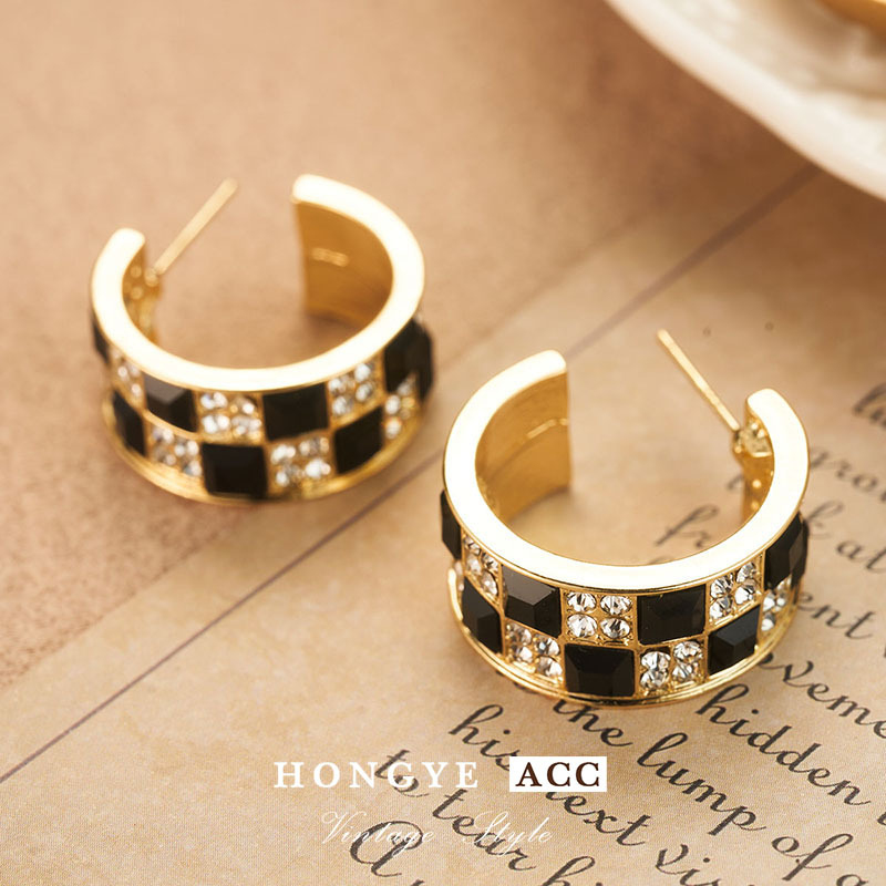 黑白格耳环新轻奢Vintage中古C型精致复古耳钉经典饰品小众百搭女