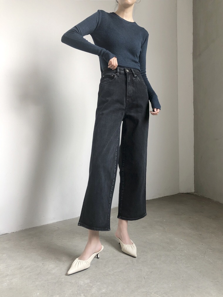 Toteme Spring And Autumn Nordic Vintage Wash Leg Straight Leg Wash Ripped Edge Women's Jeans Wide Leg Pants details Picture