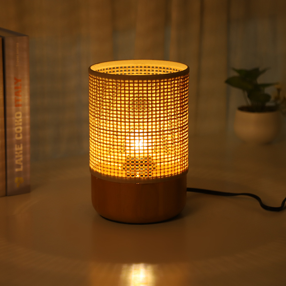 Retro-style bamboo woven lampshade desktop desk lamp, Japanese-style inn hotel atmosphere decorative lamp, home bedroom bedside lamp details Picture