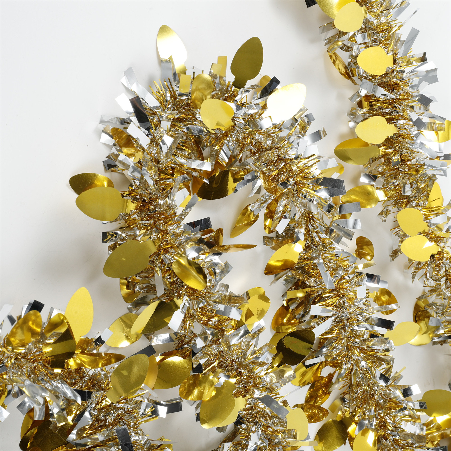 Cross-border exclusive Christmas decorative ribbons, wedding, birthday, party and celebration ribbons, new styles of rubia leaf Specification image