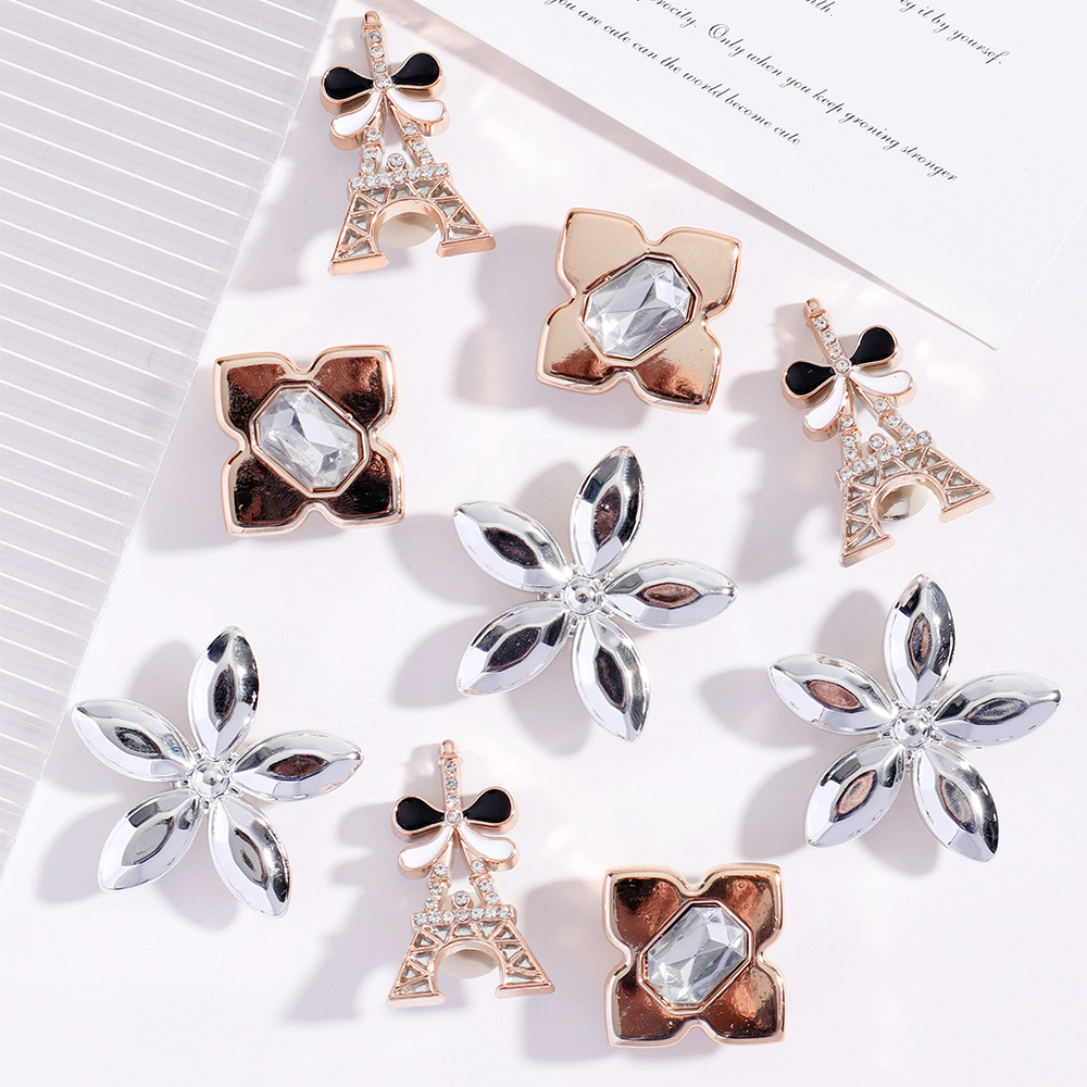 diy Crocs accessories: detachable plastic electroplated shoe buckles, butterfly-shaped, snowflake-shaped clasp decorative accessories details Picture