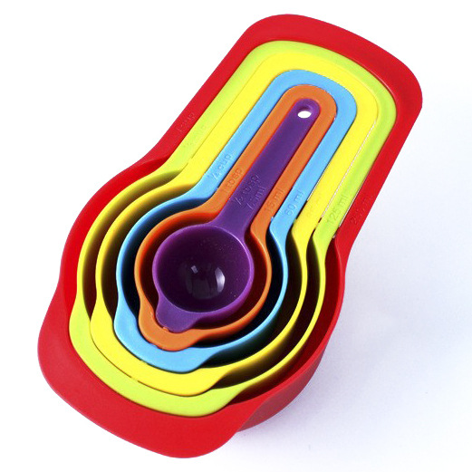 Color box manufacturers wholesale DIY color plastic measuring spoon with scale 6-piece measuring spoon measuring cup baking tools Application Scenario