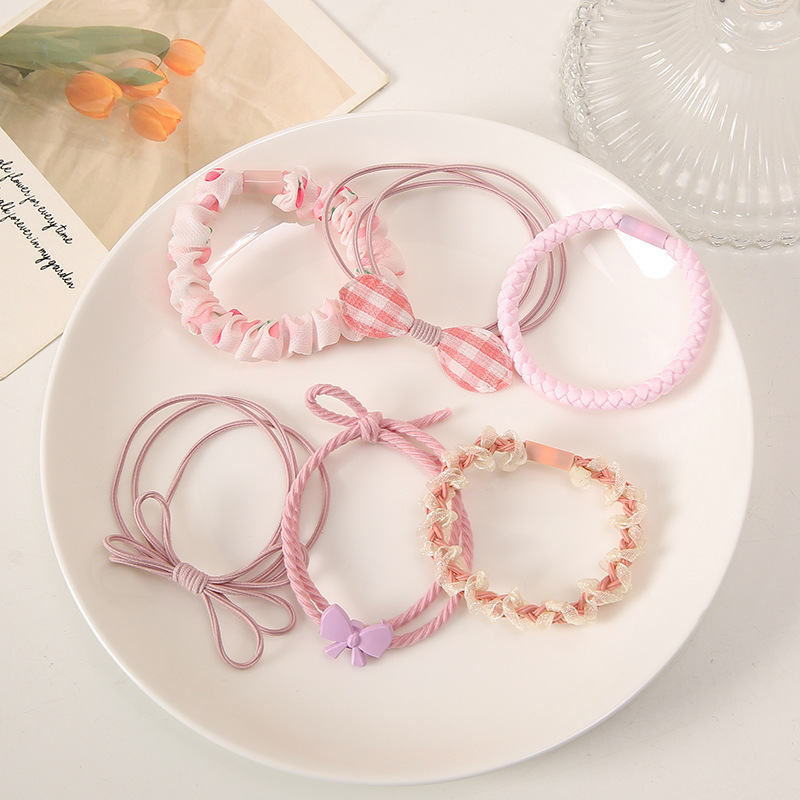 A new 2024 simple and cute hair tie for women with a hair band combination and a small rubber band headband. It is a high-end and elegant ponytail hair accessory Application Scenario