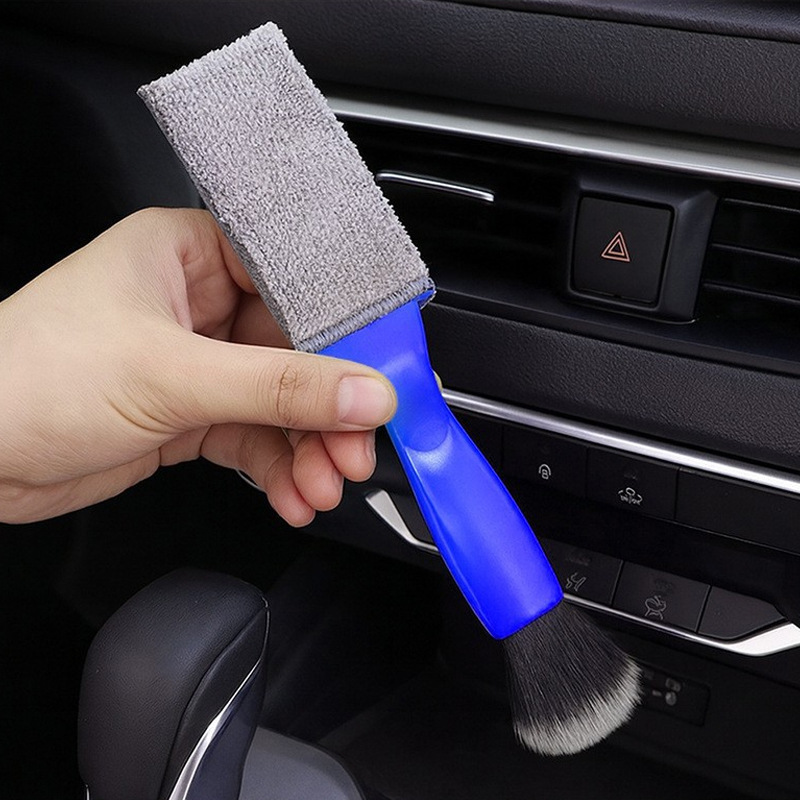 Car interior cleaning brush, air conditioning outlet cleaning tool, double-headed car wash brush, crevice dust sweeping brush Application Scenario