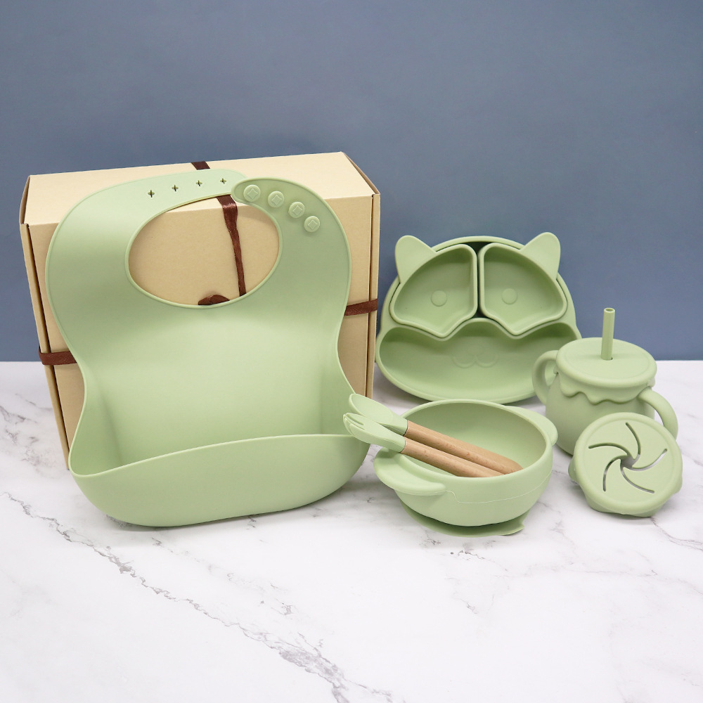 Nordic-style baby tableware set combination, baby food forks and spoons, silicone bibs, plates and bowls, children's feeding tableware set details Picture