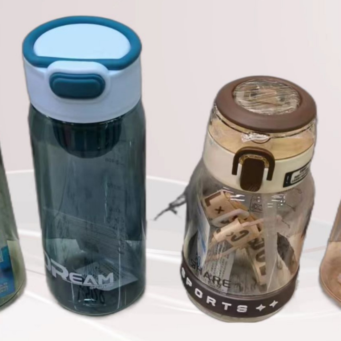 Wholesale of creative new double-drink pop-up lid water cups, large-capacity summer portable plastic student sports cups Specification drawing