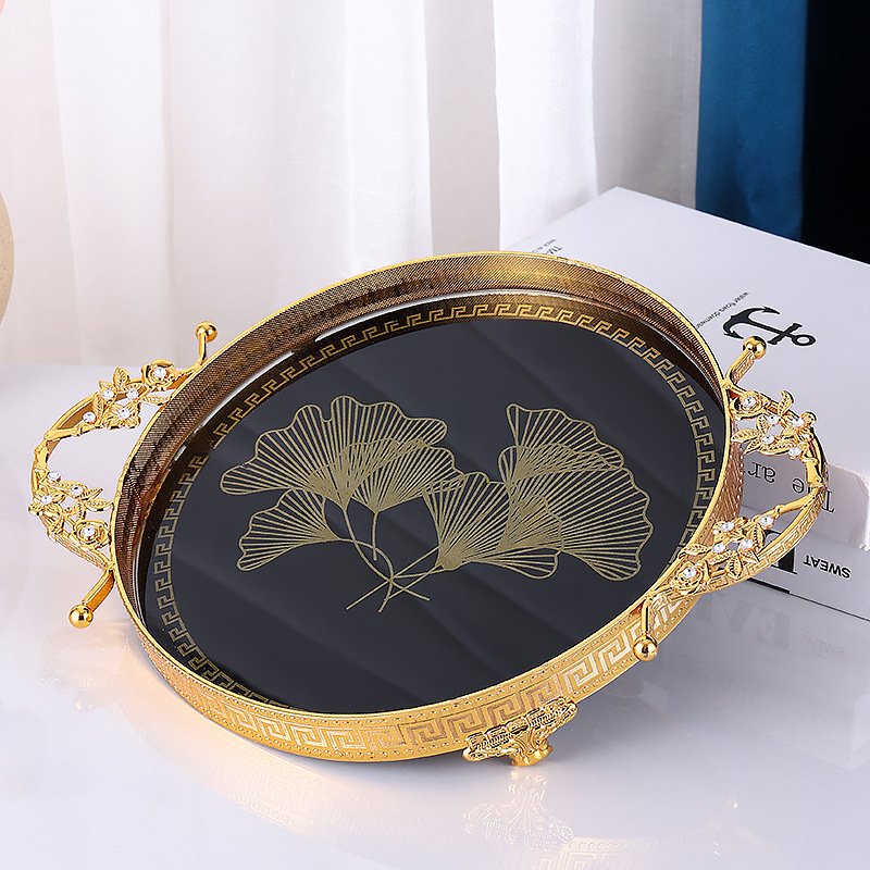 European-style high-end fruit platter