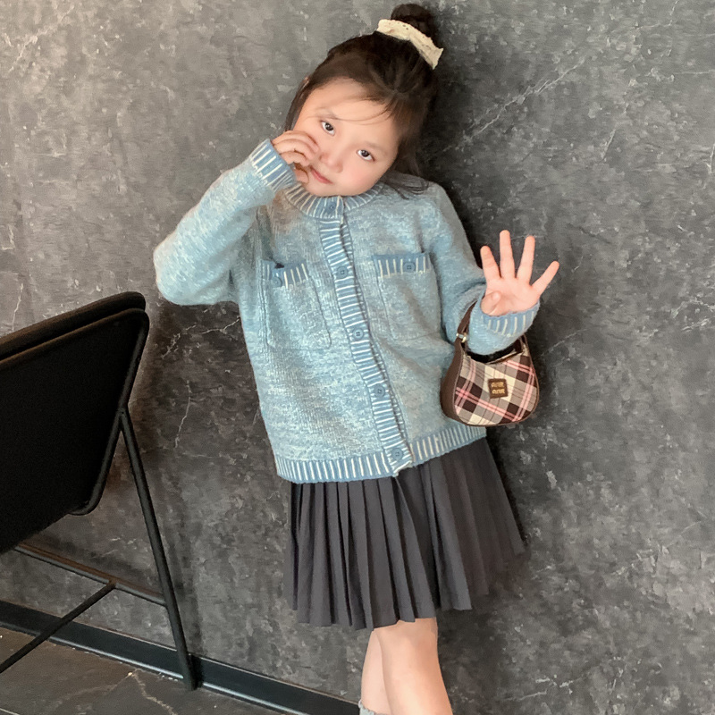 Korean-style stylish leopard print single-shoulder bag for boys and girls, fashionable checked baby handbag, 2024 new mini children's bag Application Scenario