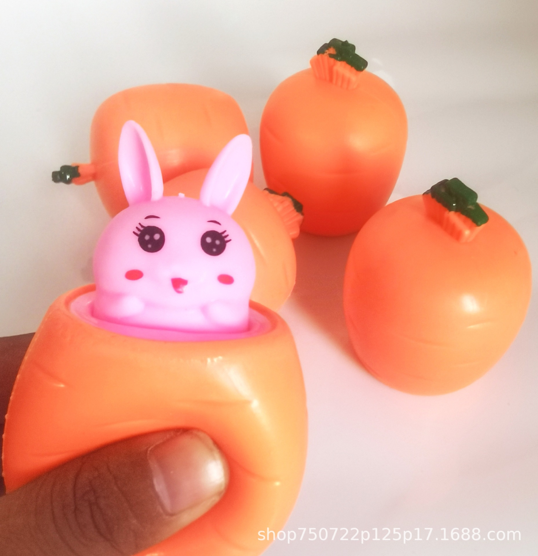 Manufacturers Direct Marketing Douyin With The Same Network Red Decompression Outlet Radish Rabbit Knead Music Creative Carrot Squeeze Toy details Picture