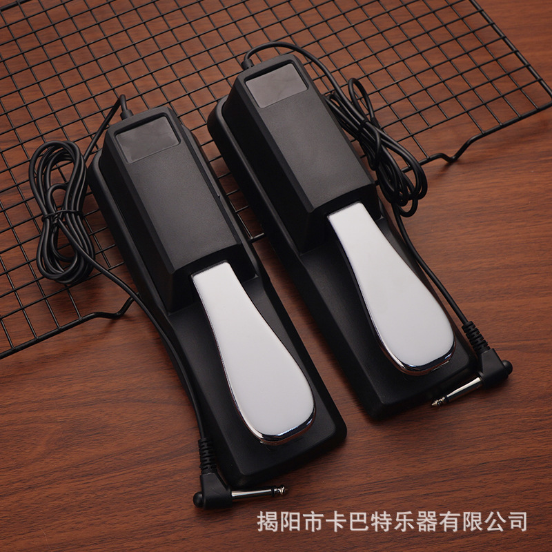 小号乐器/笛子助吹/乐器节拍器/白色佛音碗/扶手椅细节图