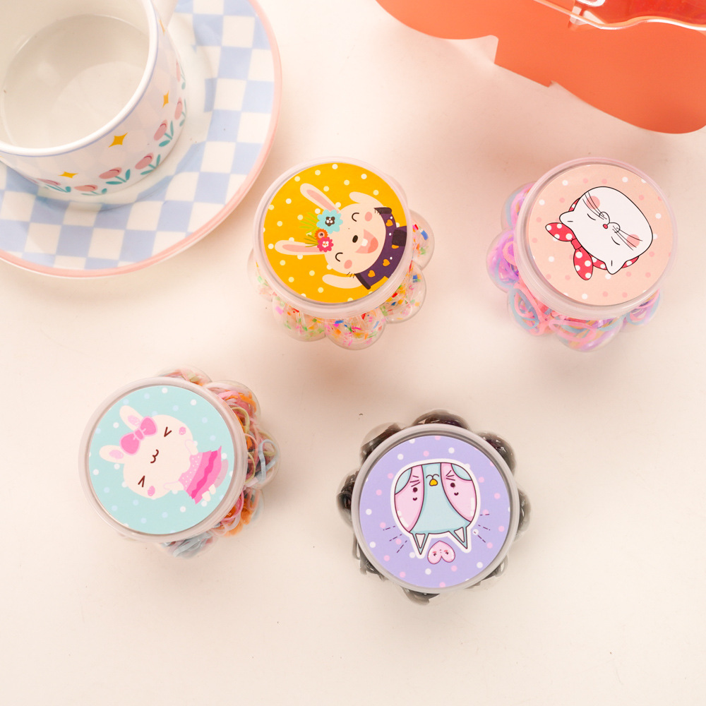 Children's candy-colored disposable rubber band box, baby hair-safe hair band, little girl colorful rubber band, women's hair accessory Application Scenario