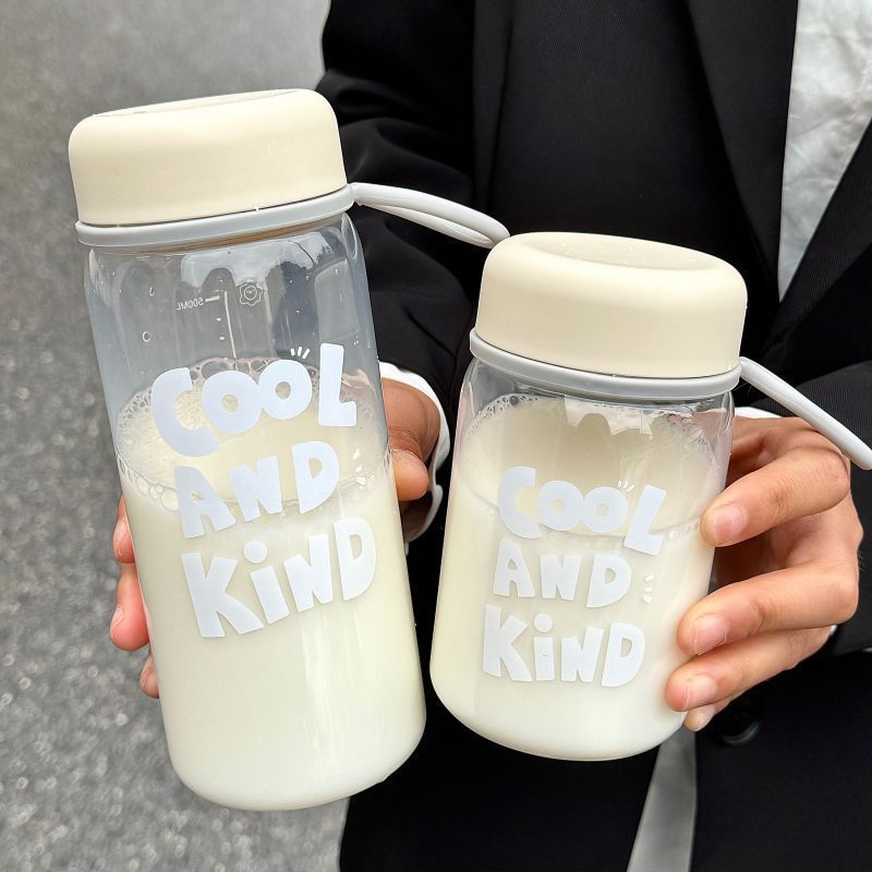 High-quality appearance level ins large-capacity direct drinking cup with a handle, portable and easy to use, simple yet to scale, pc shock-resistant plastic cup Item Picture