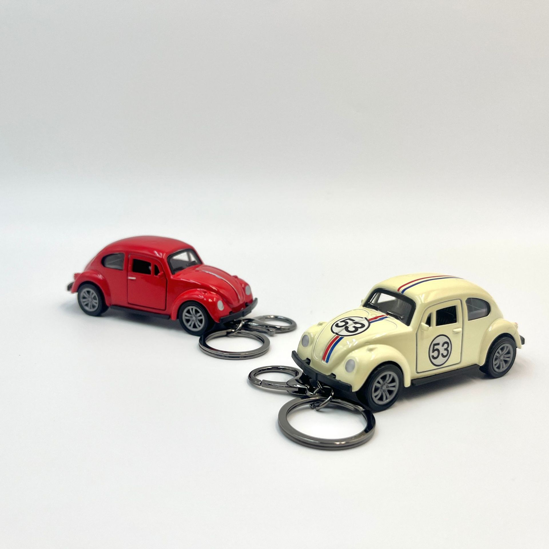 Cross-border creative simulation beetle alloy model ornaments, toys, metal rebound car bags, keychains, pendants Specification image