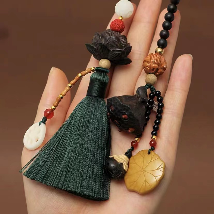 汽车挂件车内细节图