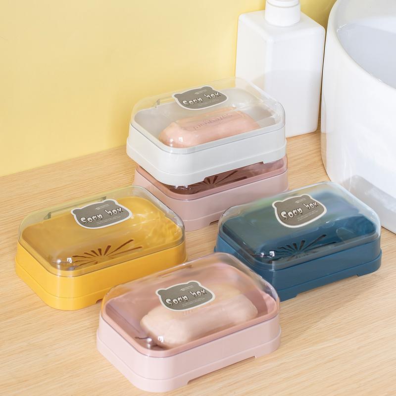 A creative large-sized soap box with a lid for travel, portable student dormitory bathroom, flip lid, draining soap, clothing soap box Application Scenario