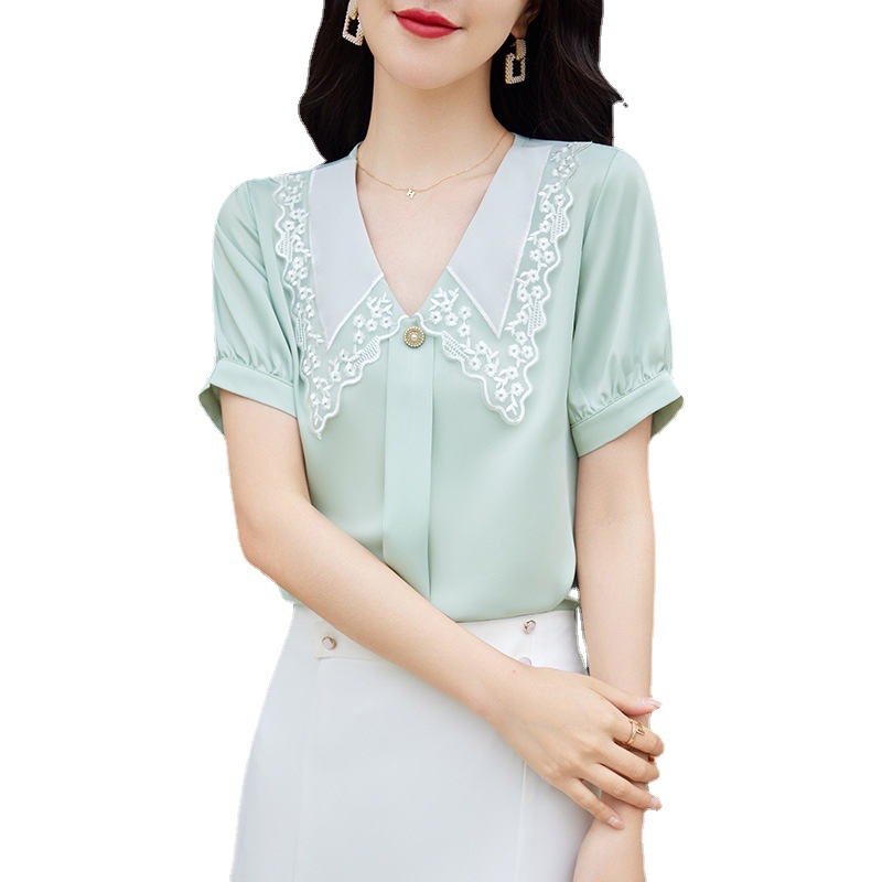 2022 Summer Light mature Women's V-neck stylish commuter women's set, short-sleeved shirt for office workers in the workplace Item Picture