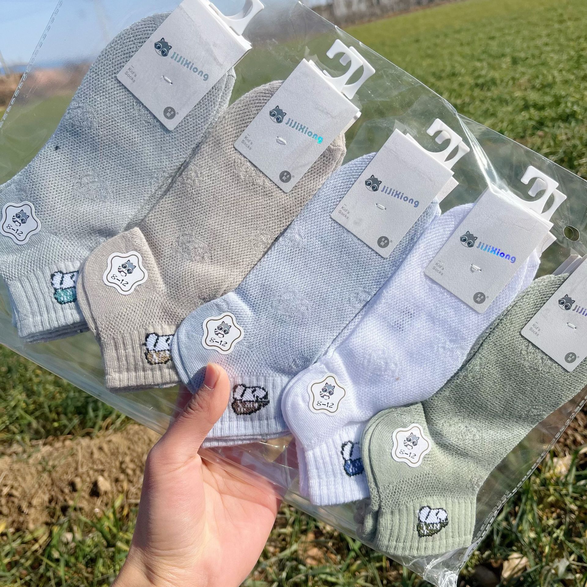 Spring and summer new children's mesh cotton air-conditioned boat socks, men's and women's cartoon color series, student sports college Japanese and Korean short socks, all available for one-piece delivery at the sock stall