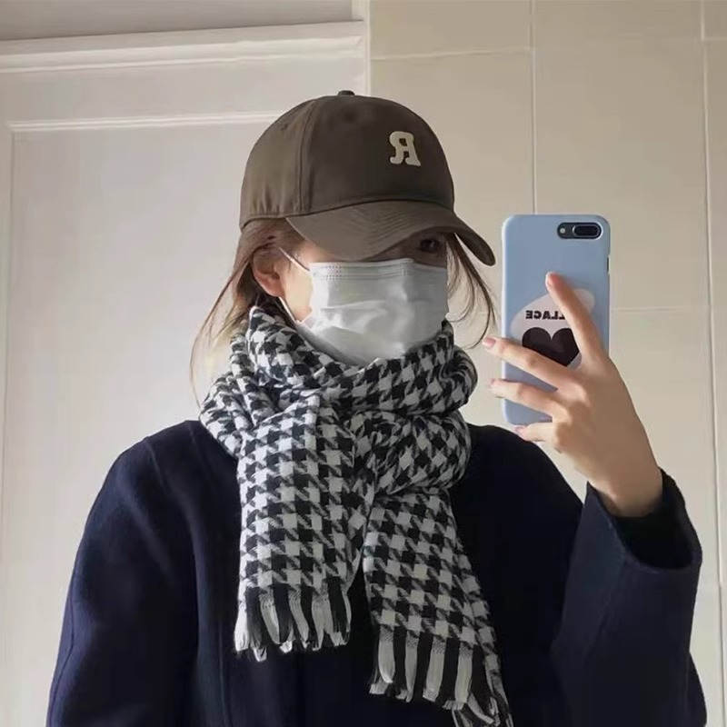 Soft Top Hundred Hat R Mark Letter Baseball Cap Men's Solid Color Korean Version Of Leisure Sports Cap Korean Women's Style details Picture