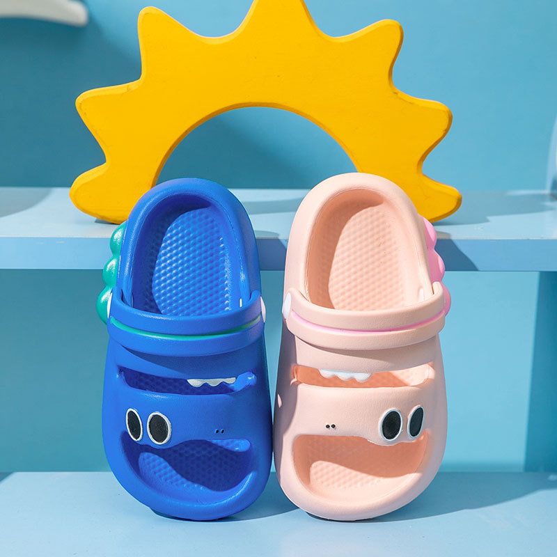 童拖鞋实物图