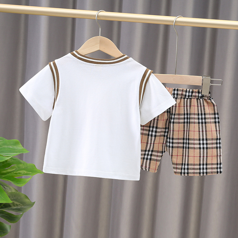 2022 New style MINI Bear short-sleeved checked pants two-piece set for children aged 1-5, summer casual and stylish T-shirt details Picture