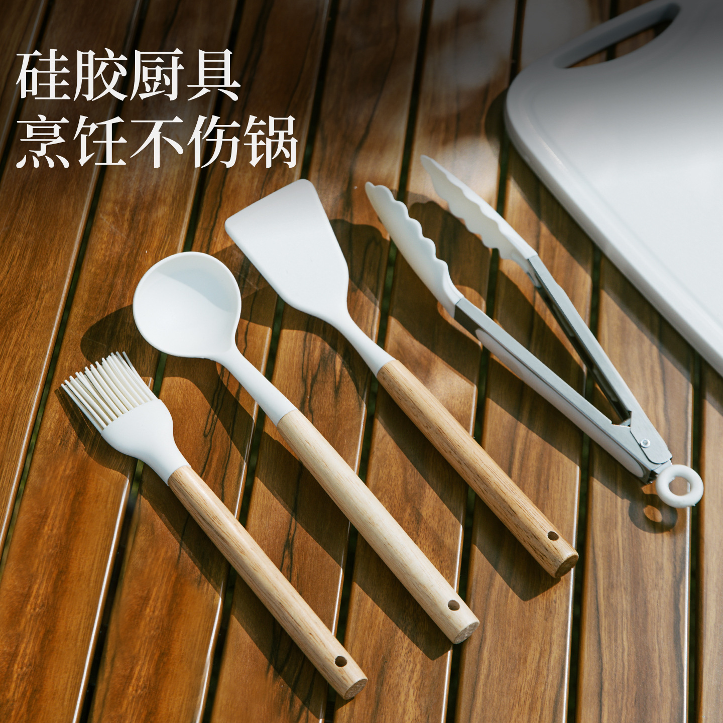 Outdoor cookware and knife sets, portable kitchenware storage bags, tableware, camping equipment, self-driving tour spatulas and cutting boards sets Application Scenario