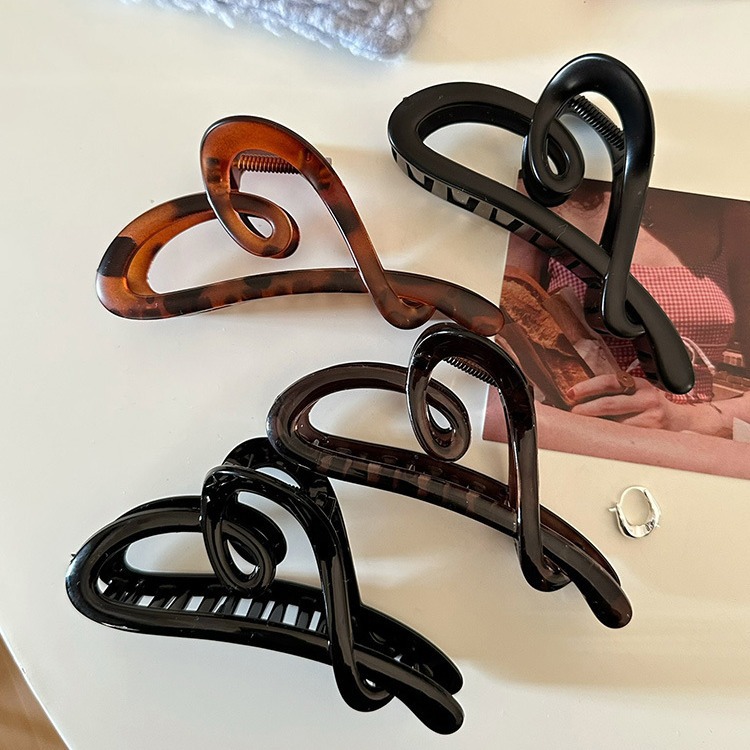 Temperament Matte Black Love Grab Clip Women's Advanced Sense Back Head Hairpin 2024 New High-End Shark Clip Headwear details Picture