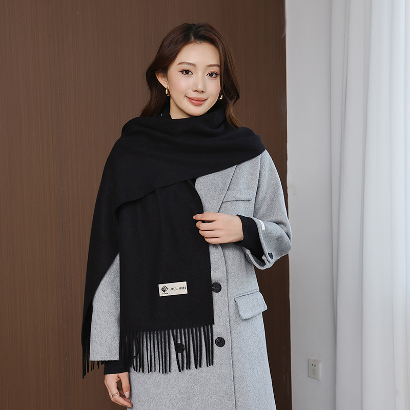 Woolen Scarf Women Winter High-Grade Sense 2024 New Cashmere Scarf With Thick Warm Solid Color Scarf Wholesale Application Scenario