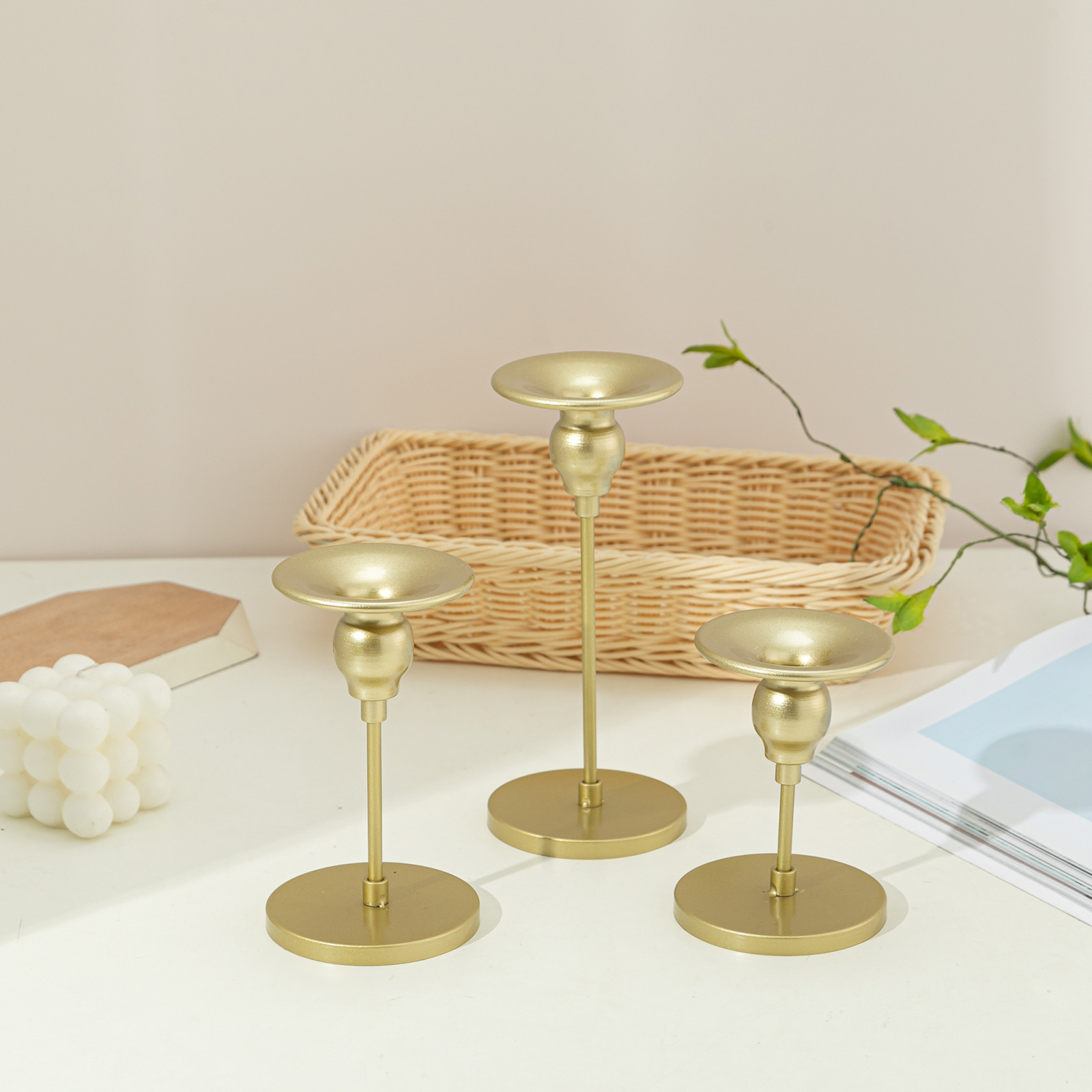 Nordic Iron Painting Candlestick Wedding Photography Props Candlestick Decoration Home Living Room Decoration Tall Wax Cup