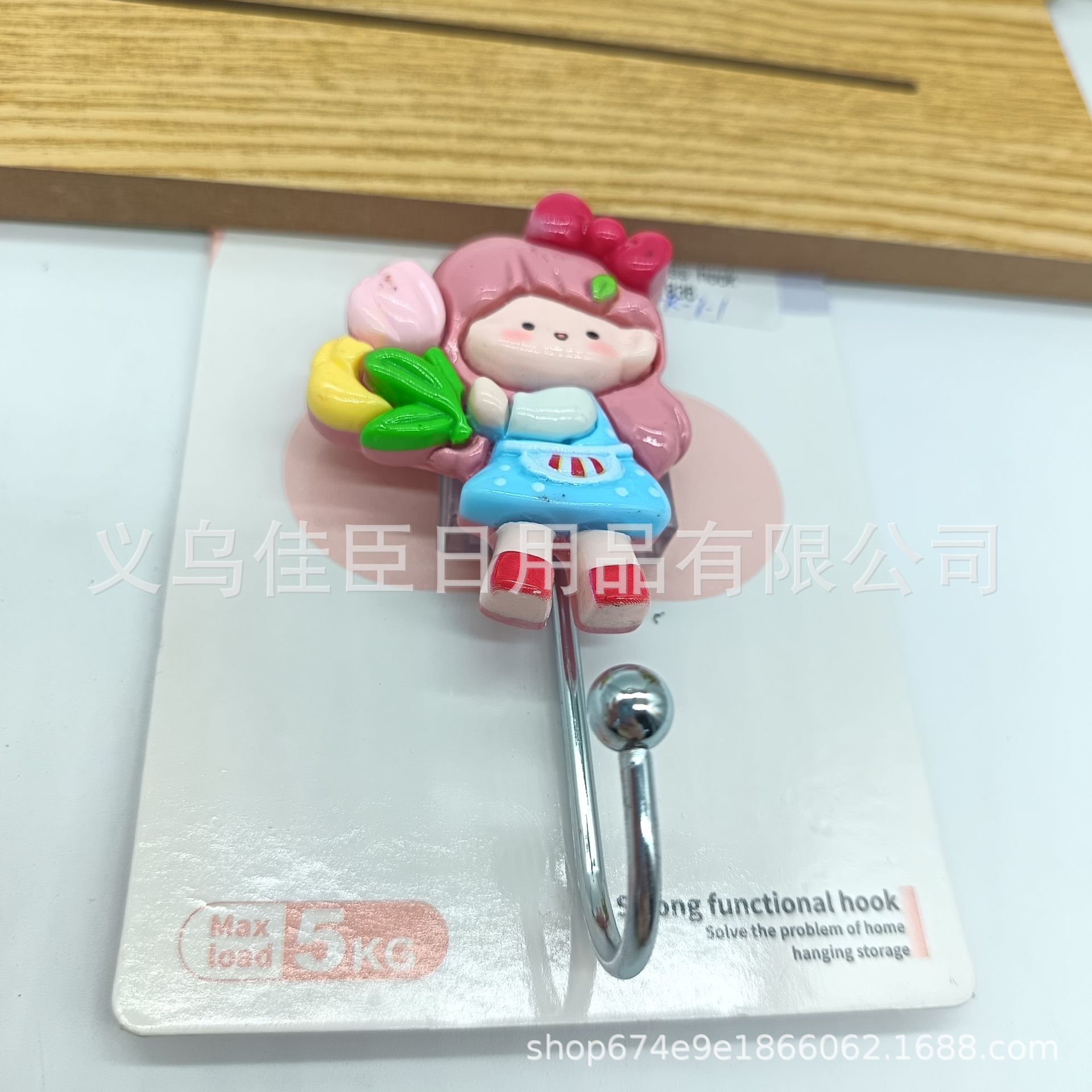 Cross-border wholesale bestseller: Cute little girl 3D shaped sticky hook, creative and fun hook, traceless hook, strong hook details Picture