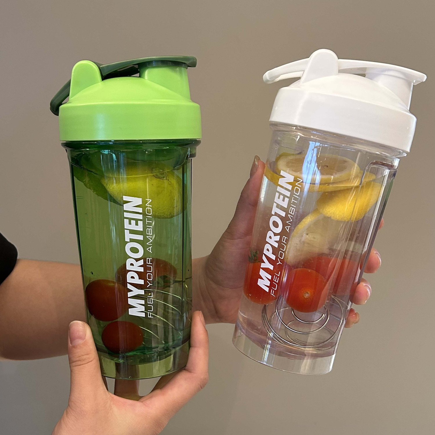 Shake Cup Sports and fitness protein powder milkshake cup with scale, large capacity, high-temperature resistant food-grade plastic water cup