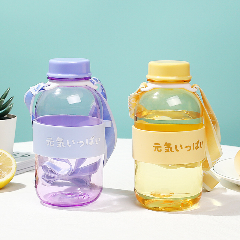 运动水壶实物图