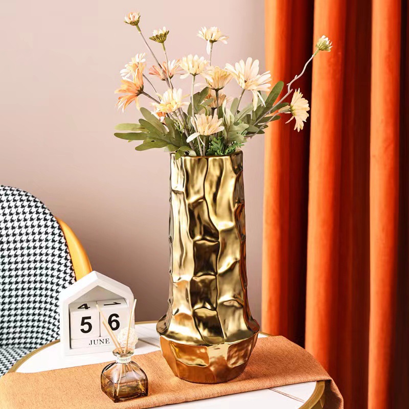 Matte gold craft vases for cross-border export, light luxury electroplated gold ceramic craft vases for wedding and home use, KTV model rooms, flower shops, and decorative items details Picture