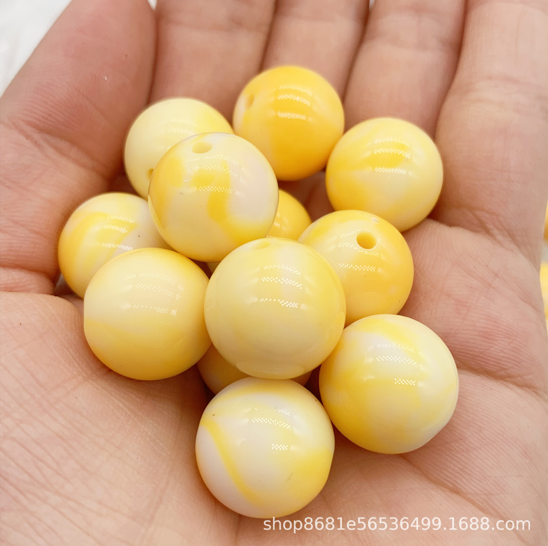 Acrylic two-color Alpine bead through-hole DIY Douyin live streaming bestseller hair cord, mobile phone chain, car hanger accessories details Picture
