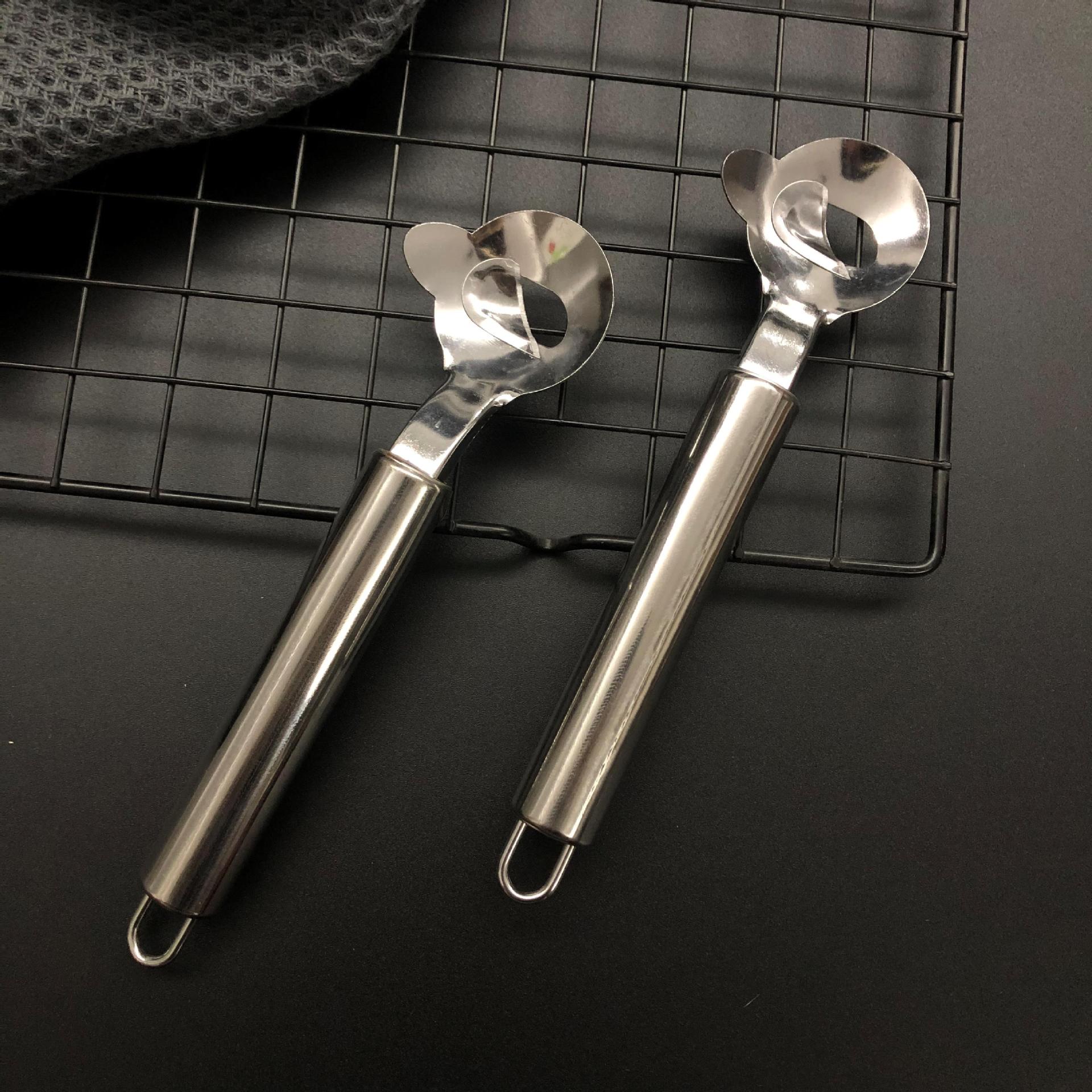Stainless steel noodle cutter, hand-made noodle cutter, hand-made noodle cutter, wide noodle cutter, household kitchen small tools