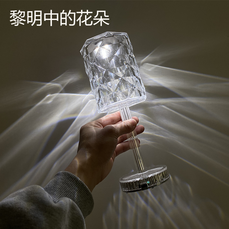 轻奢水晶台灯产品图