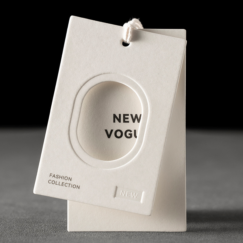 米白卡加厚款服装吊牌定制网红衣服标签印刷高端挂牌男装特价定做