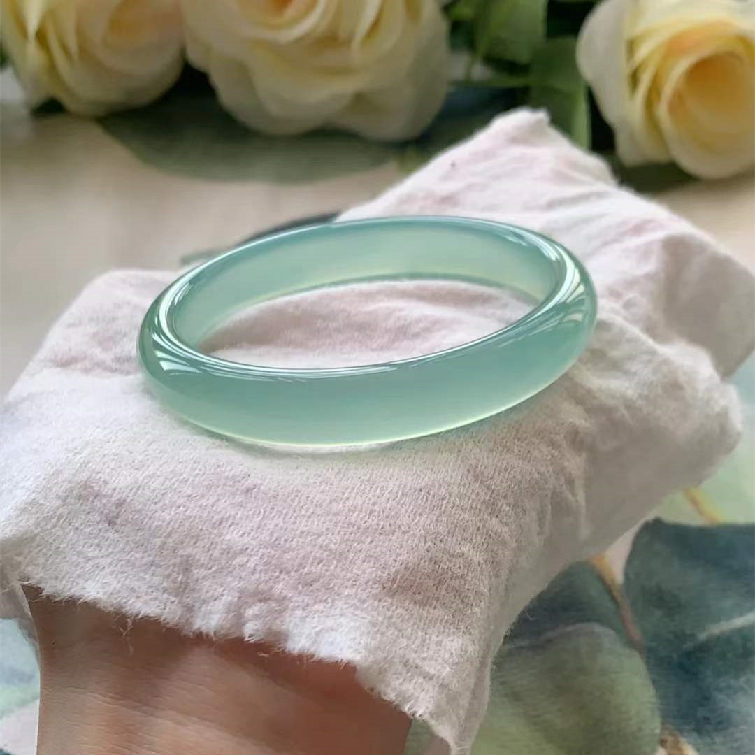 Fuxia Ice type Oil blue chalcedony Far Mountain Dark Blue Fine Thick bracelet, new European and American agate women's jade bracelet, jade bracelet gift details Picture