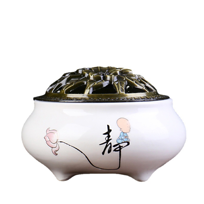 青瓷陶瓷香炉/佛具用品薰香/窑变小香薰炉白底实物图