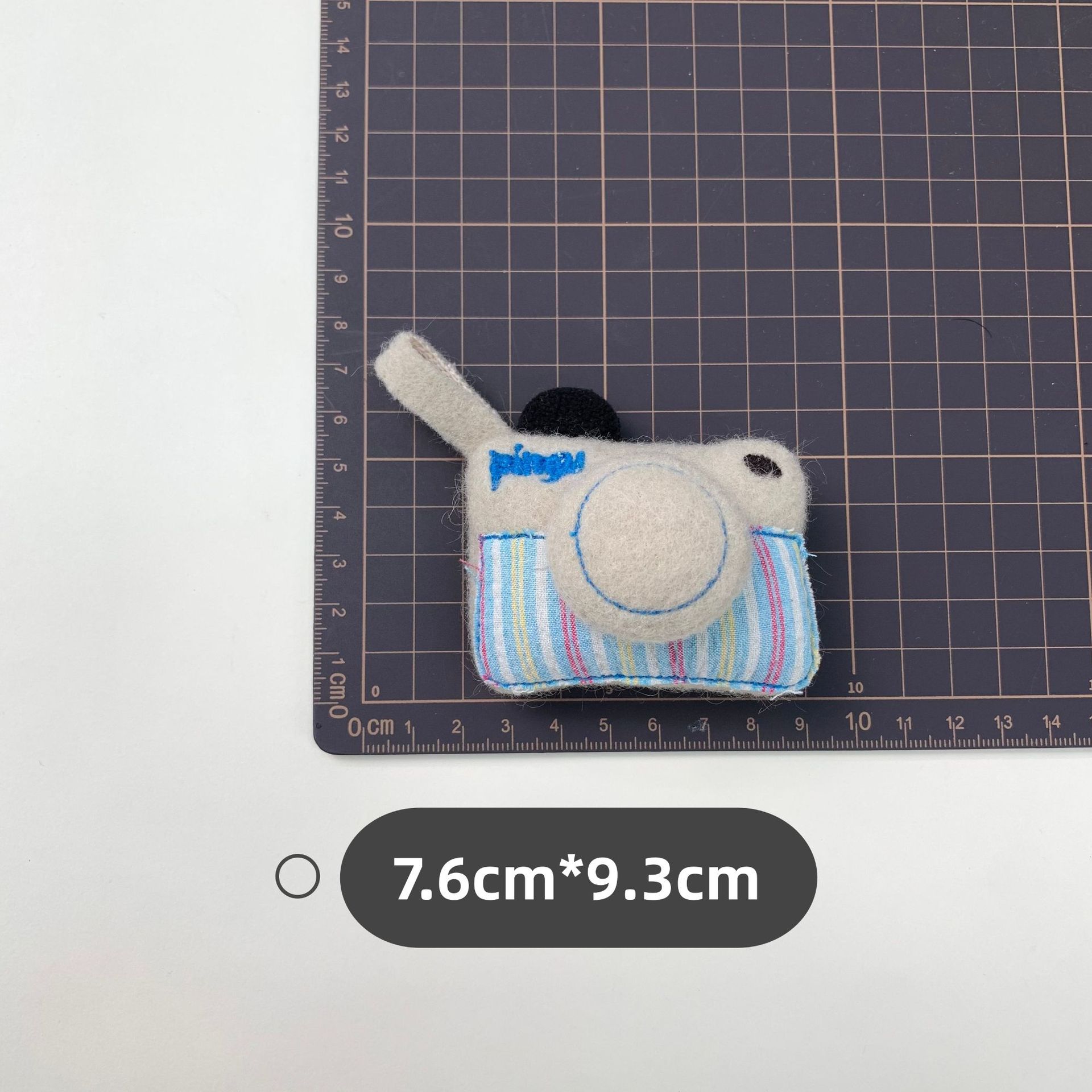 New plush three-dimensional felt camera fabric stickers, DIY hair accessories, brooches, clothes, bags, decorations and fun accessories details Picture