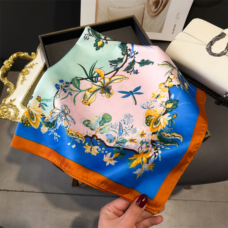 Rosa floral rima estampado imitación seda pañuelo cuadrado premium sense chal protector solar cuello pequeño pañuelo cuadrado pañuelo de mujer pic 7